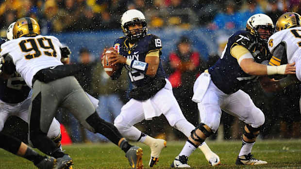 keenan-reynolds-navy-tielemans-1300.jpg